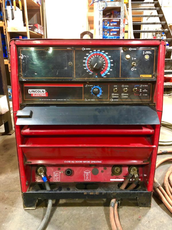 815amp Lincoln Electric Idealarc DC 655 Air Arc Gouging Welding Machine for hire - Image 3