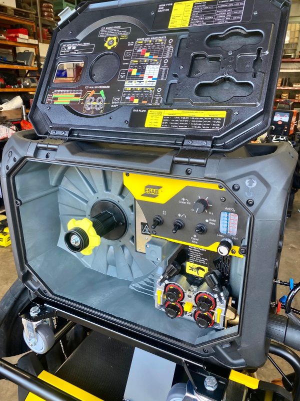 500amp ESAB Warrior 500 water cooled MIG welder for hire - Image 2