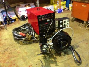 Hire Fleet Lincoln Electric DC1000 with LT-7 Tractor unit automated submerged arc welder rent package with track-1