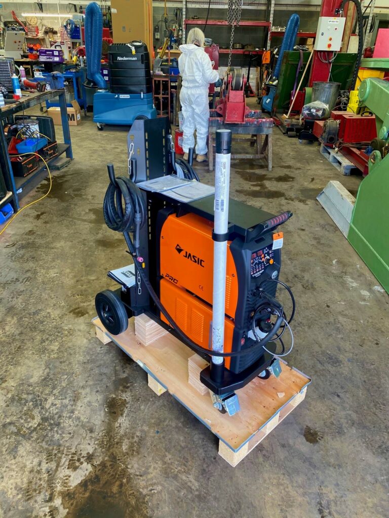 315amp Jasic TIG 315P AC/DC Multi Wave Digital water cooled welder
