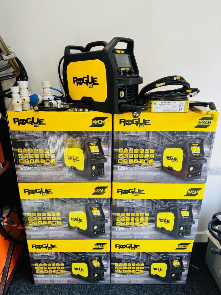 ESAB Rogue EMP 210 Pro Digital Synergic MIG Welder Welding Equipment