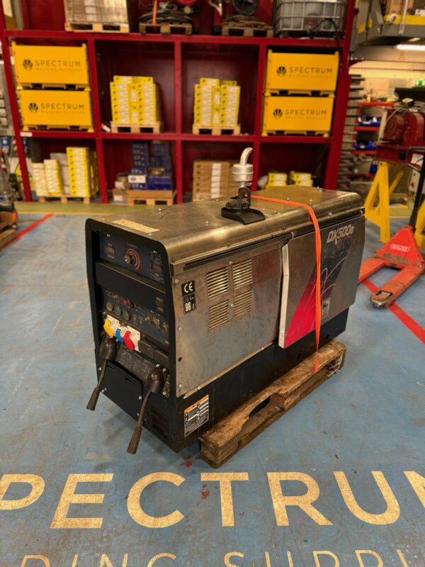 500amp Lincoln Electric Vantage diesel welder generator for hire - Image 3