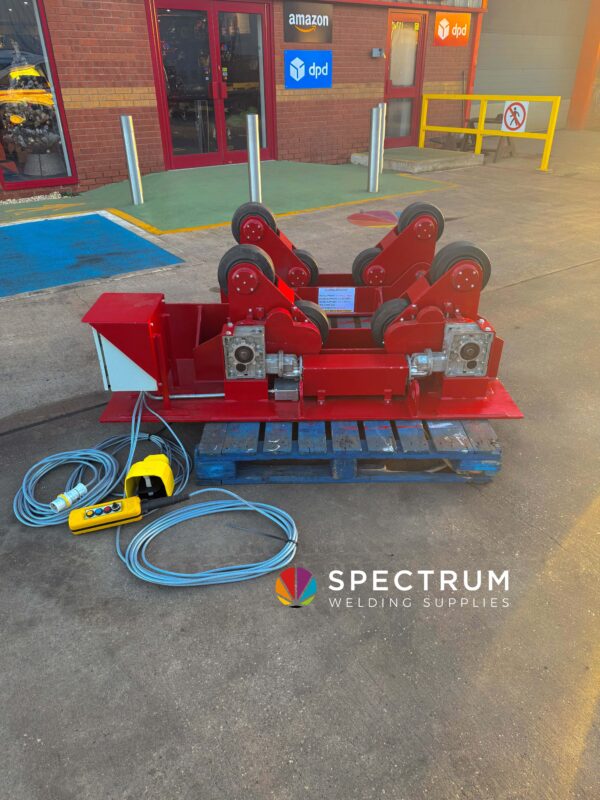 5 Tonne self-aligning pipe welding rotators for hire