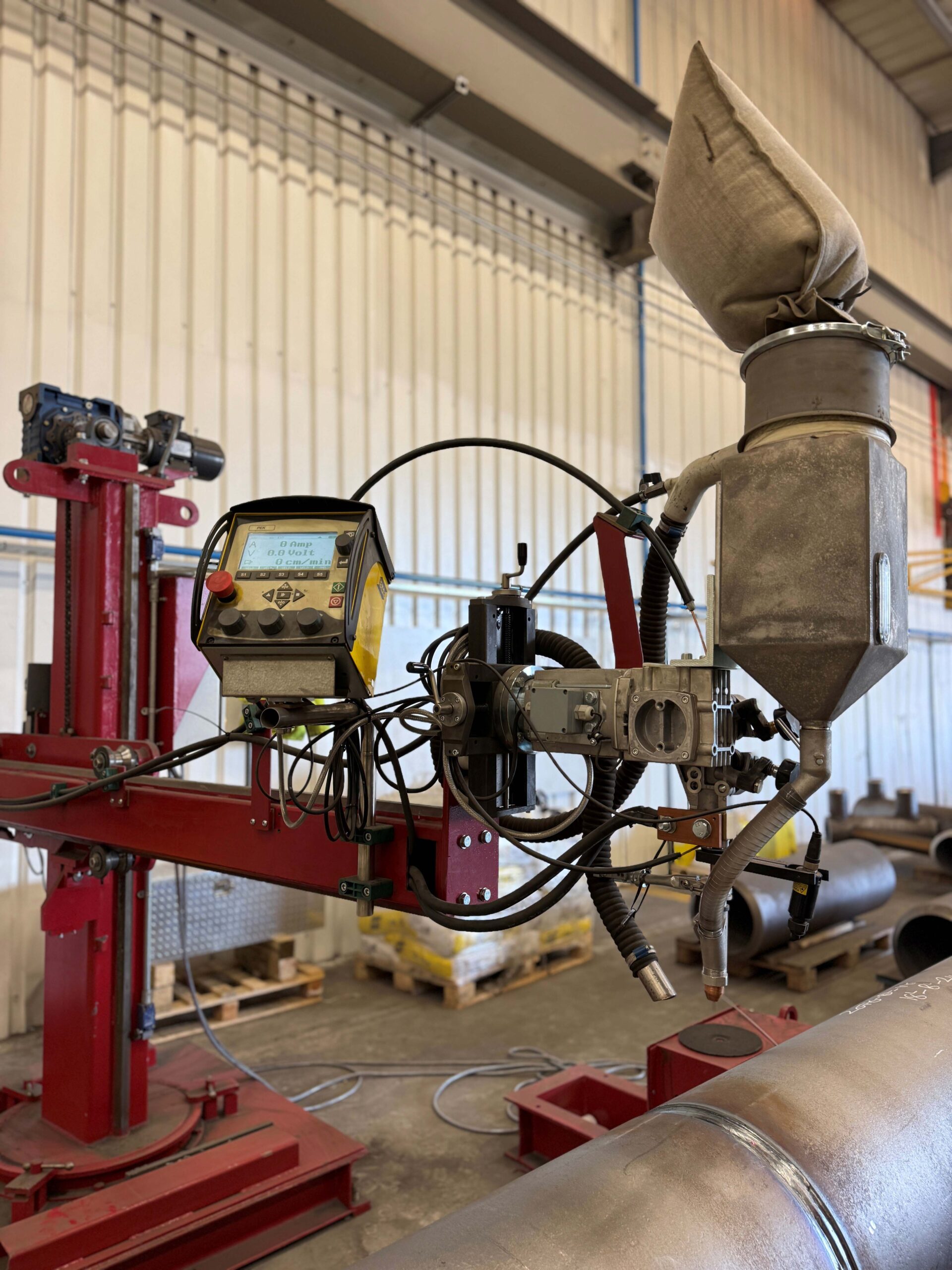 1.8 x 1.8 column and boom welding manipulator for hire - Image 3