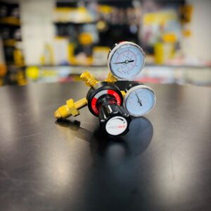 Acetylene regulator 1.5 bar single stage 2 gauge