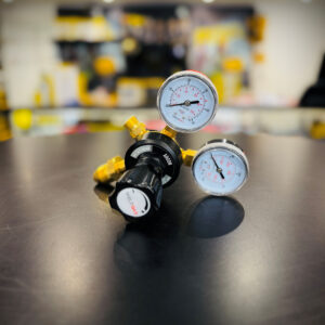 Argon Co2 regulator 35 lpm single stage 2 gauge