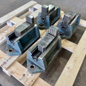 Medium face plate jaws for hire