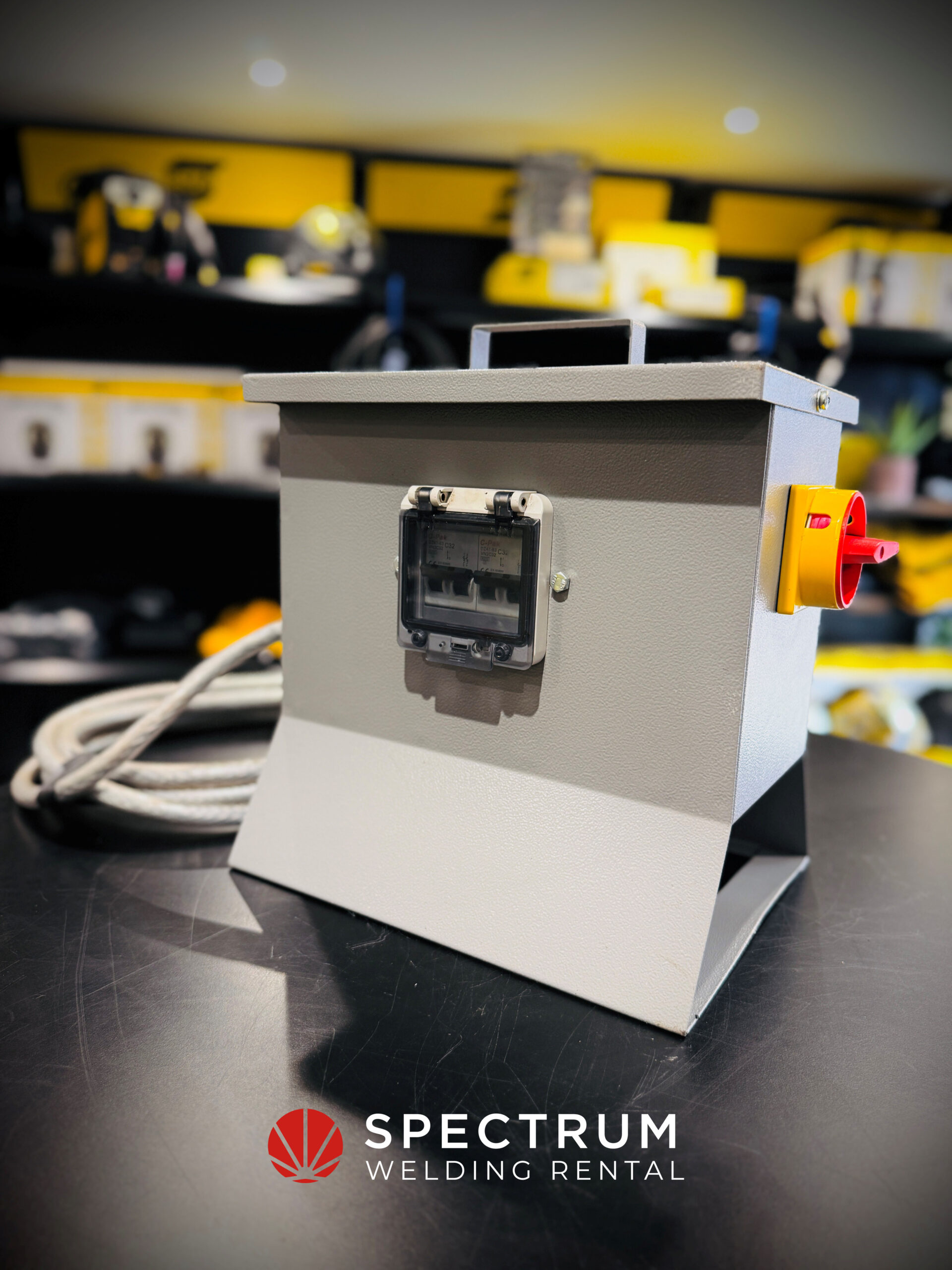 415V to 240V splitter box for hire - Image 2