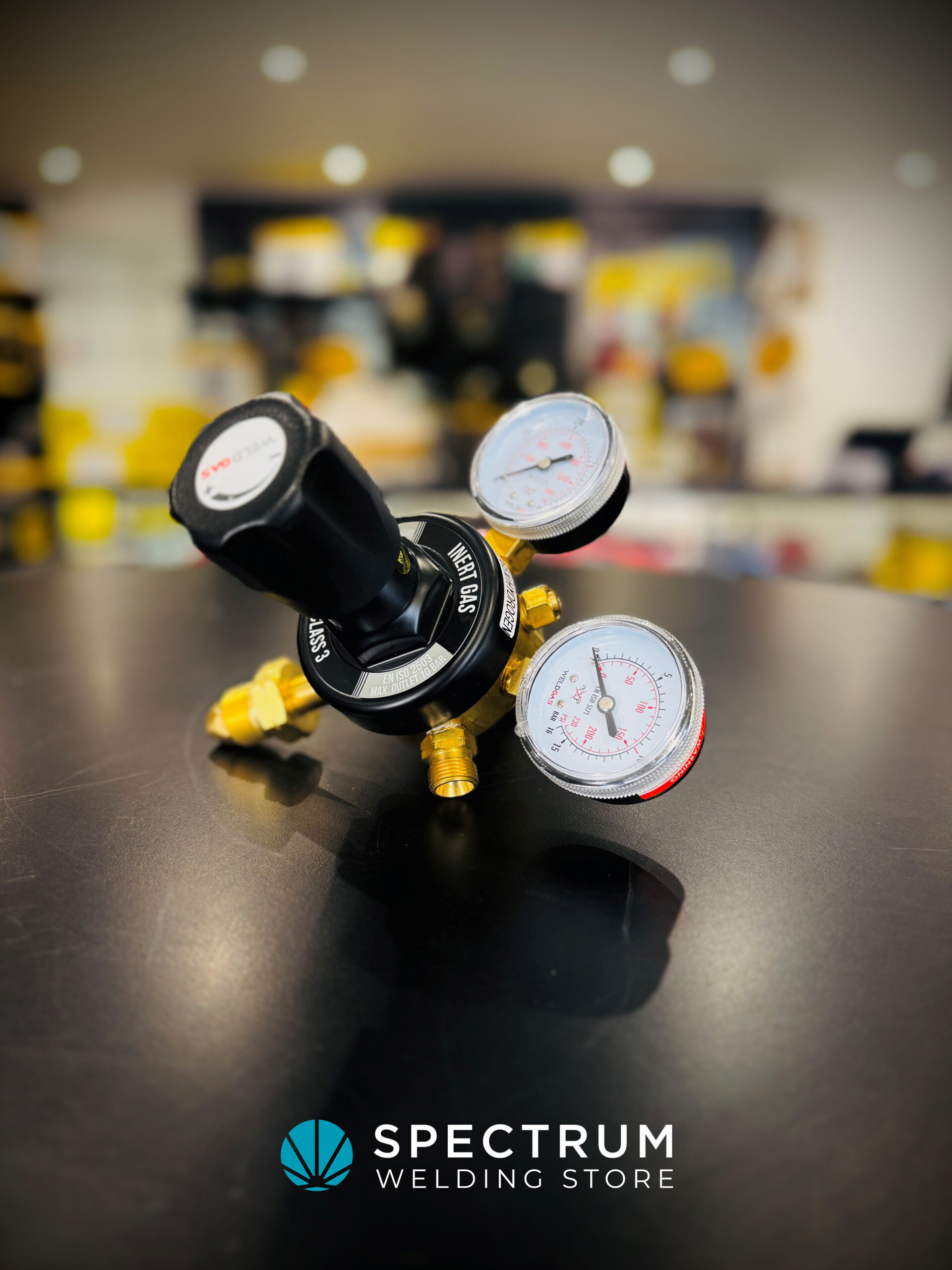 Nitrogen Hydrogen regulator 10 bar 2-stage 2-gauge