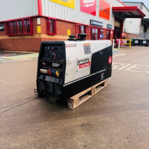 Ex-hire Lincoln Electric Ranger 305 - 757 hours